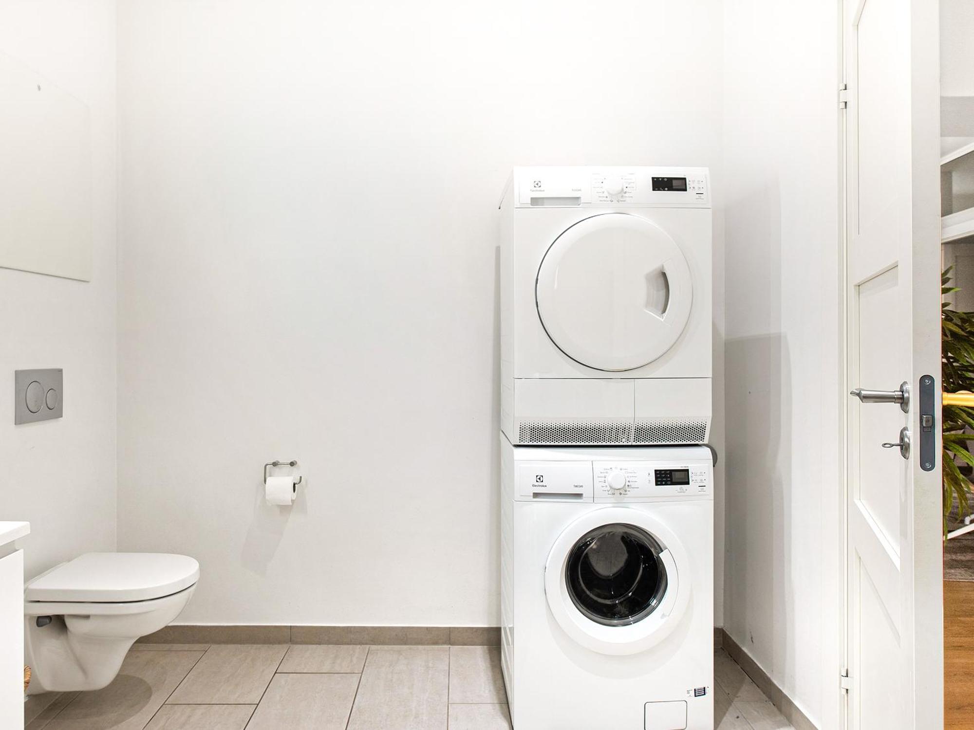 Sanders Leaves - Charming Three-Bedroom Apartment In Downtown Копенхаген Екстериор снимка